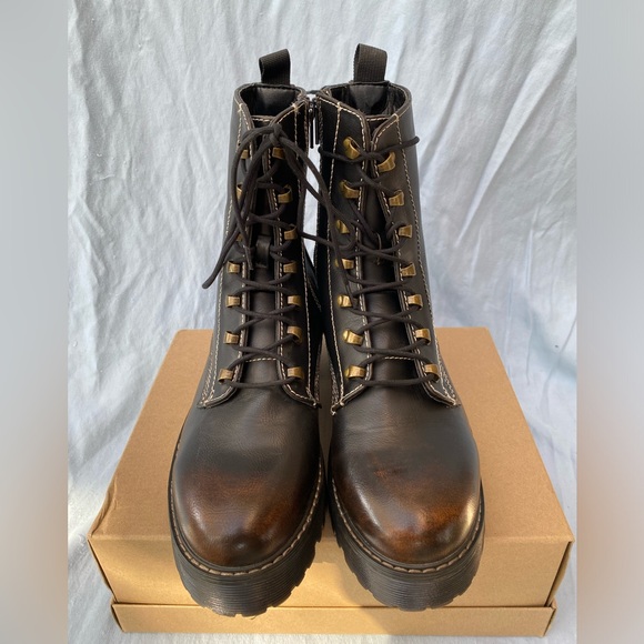 Madden Girl Combat Boots Women's Size 10 - Picture 2 of 2